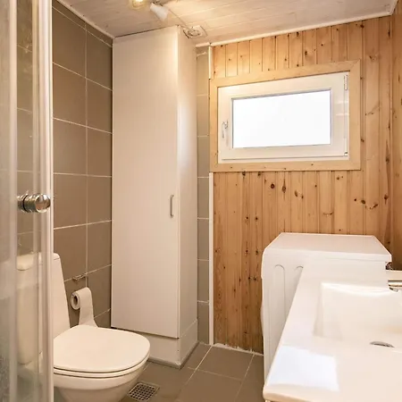 6 Person In Hurup Thy-by Traum