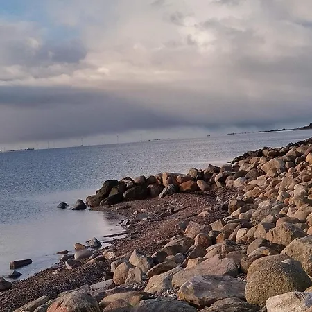 6 Person In Hurup Thy-by Traum * Sindrup